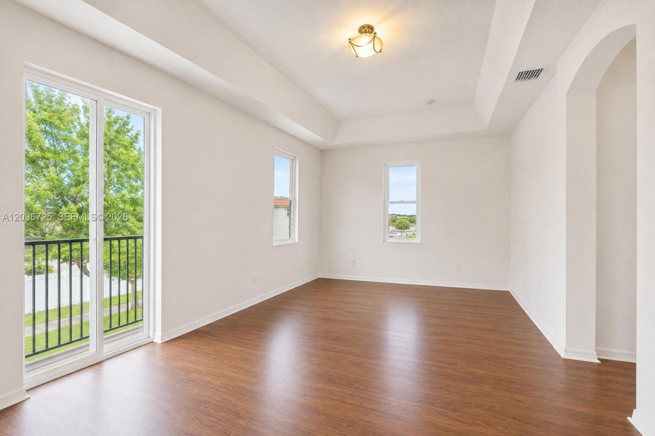 678 NE 33rd Ter , Homestead, FL 33033 Photo