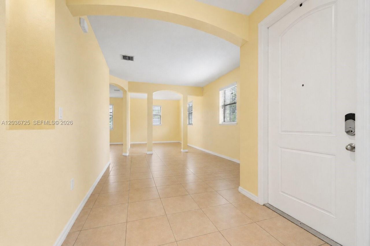 678 NE 33rd Ter , Homestead, FL 33033 Photo