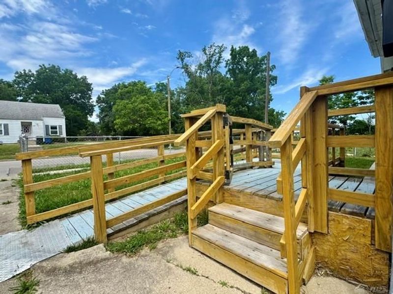 500 Mia Avenue, Dayton, OH 45417 Photo 2