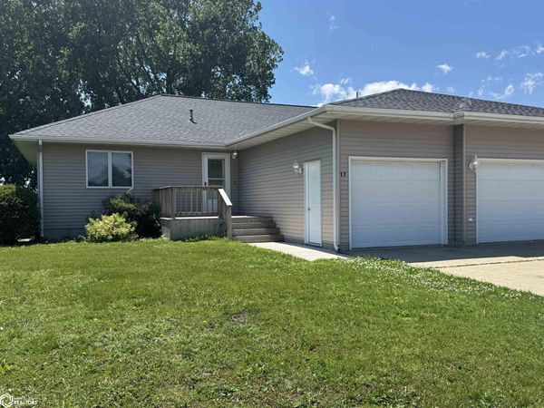 17 Plaza Drive, Clear Lake, IA 50428
