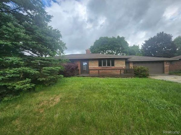 3804 Embarcadero Street, Waterford Twp, MI 48329