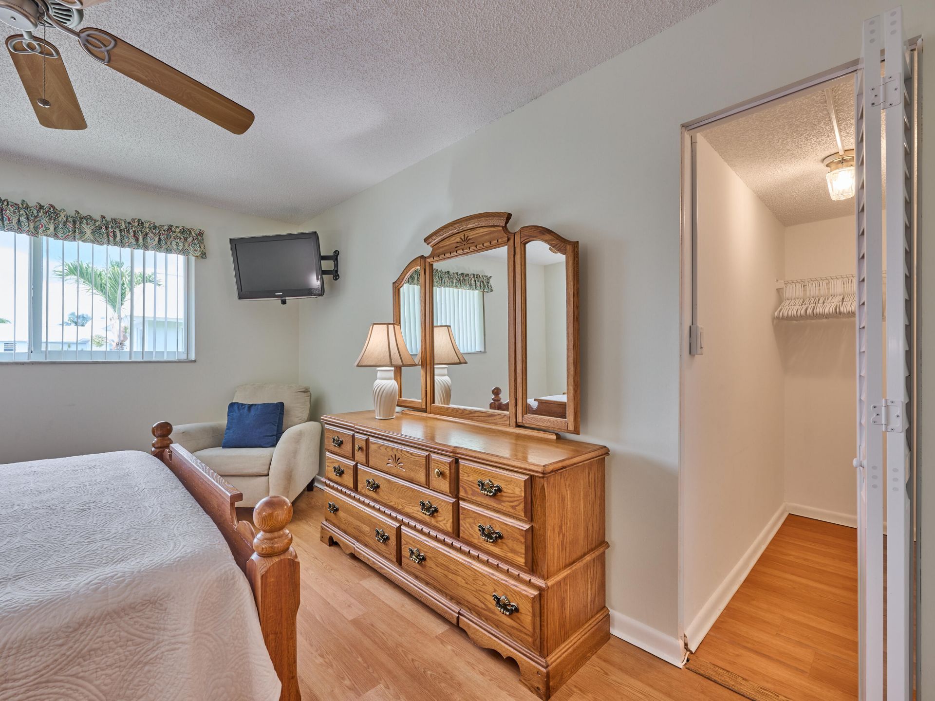 12 Colonial Club Drive, Unit 202, Boynton Beach, FL 33435 Photo