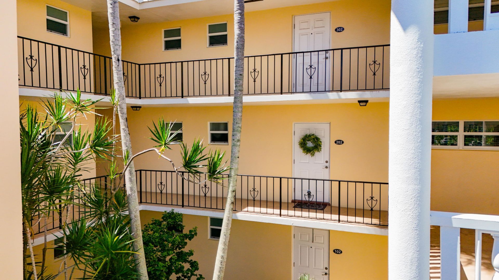 12 Colonial Club Drive, Unit 202, Boynton Beach, FL 33435 Photo