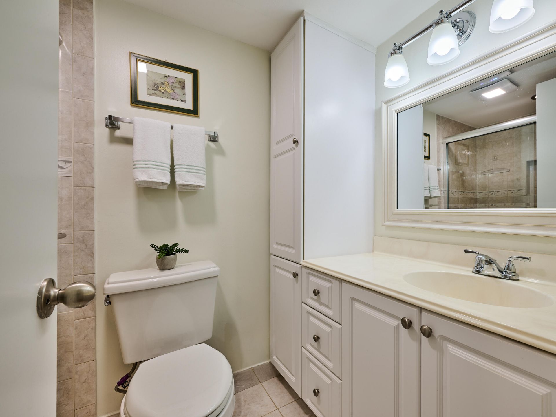 12 Colonial Club Drive, Unit 202, Boynton Beach, FL 33435 Photo
