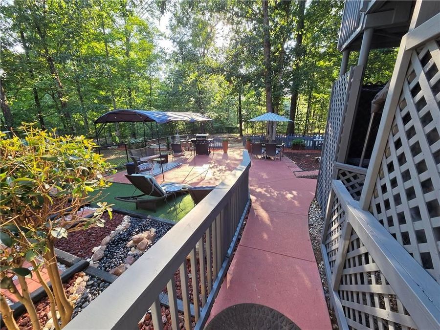 Property Image 100