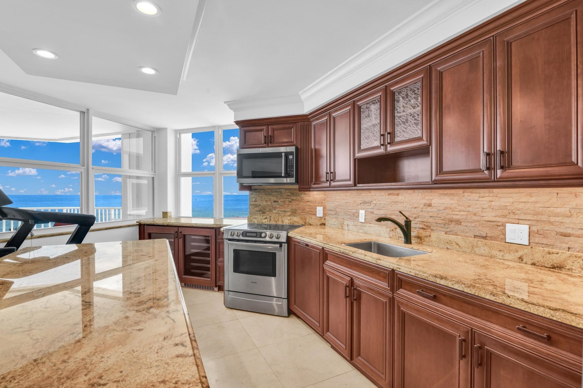 1340 S Ocean Boulevard, Unit 606, Pompano Beach, FL 33062 Photo