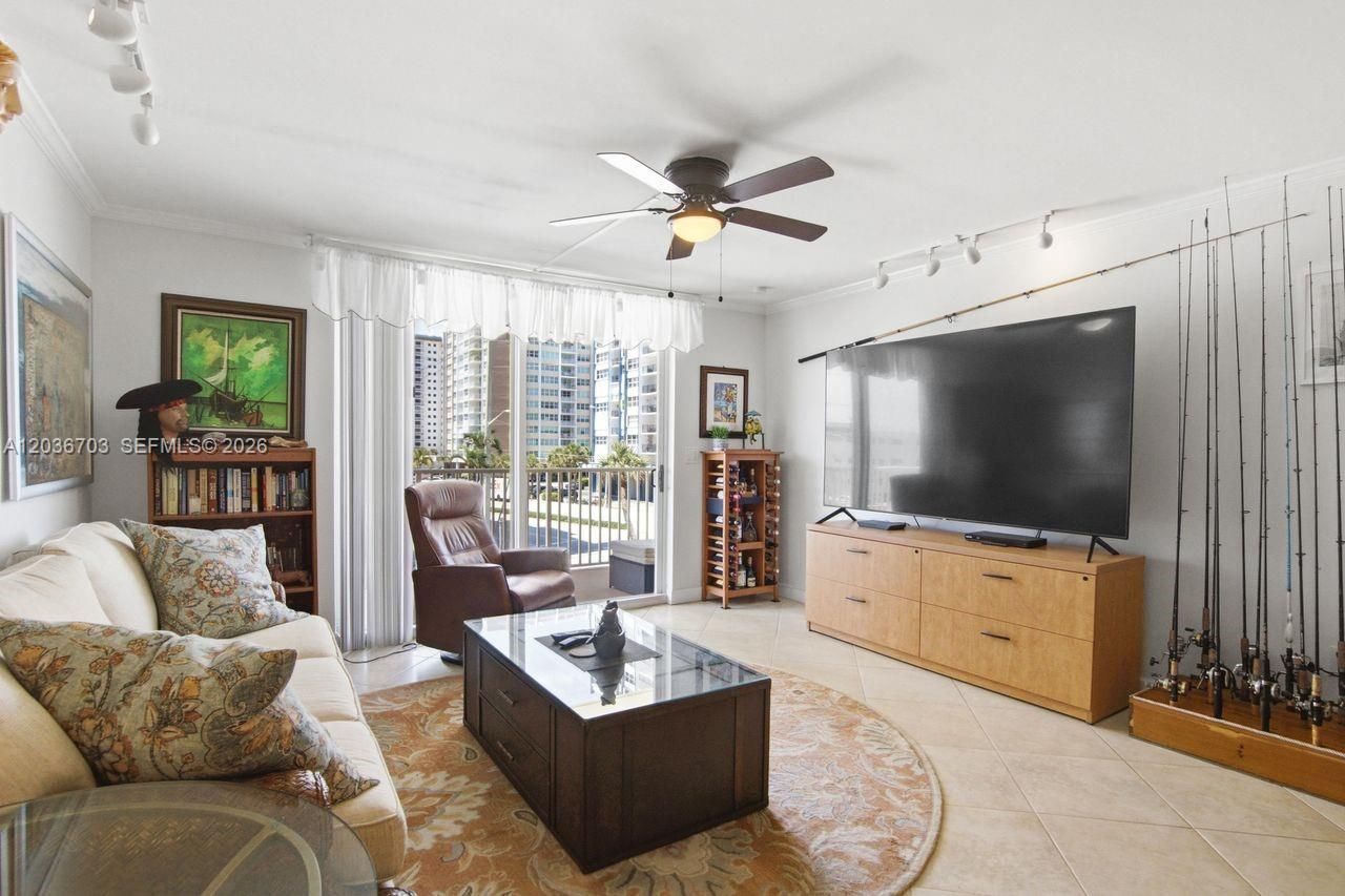 1401 S Ocean Dr, Unit 305, Hollywood, FL 33019 Photo