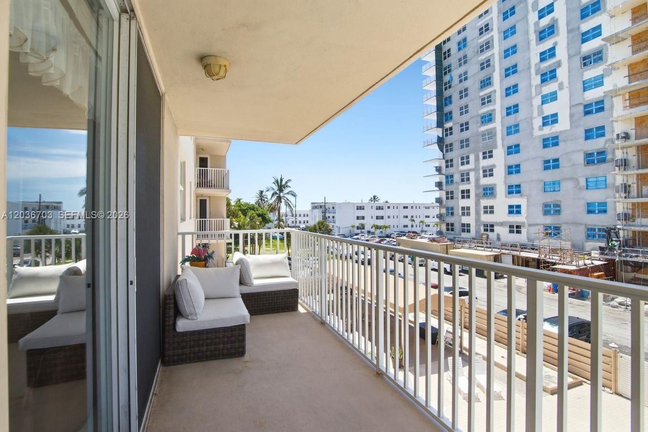 1401 S Ocean Dr, Unit 305, Hollywood, FL 33019 Photo