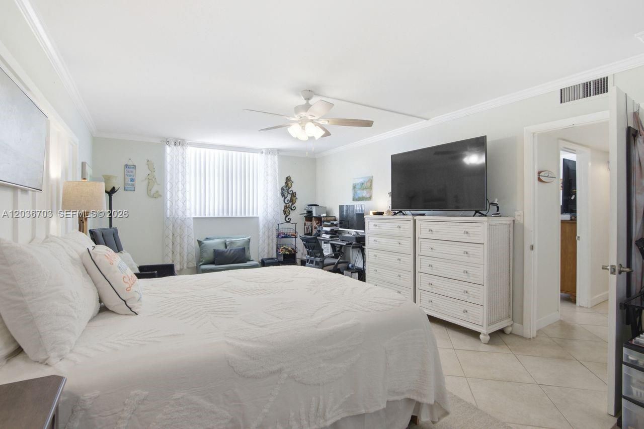 1401 S Ocean Dr, Unit 305, Hollywood, FL 33019 Photo