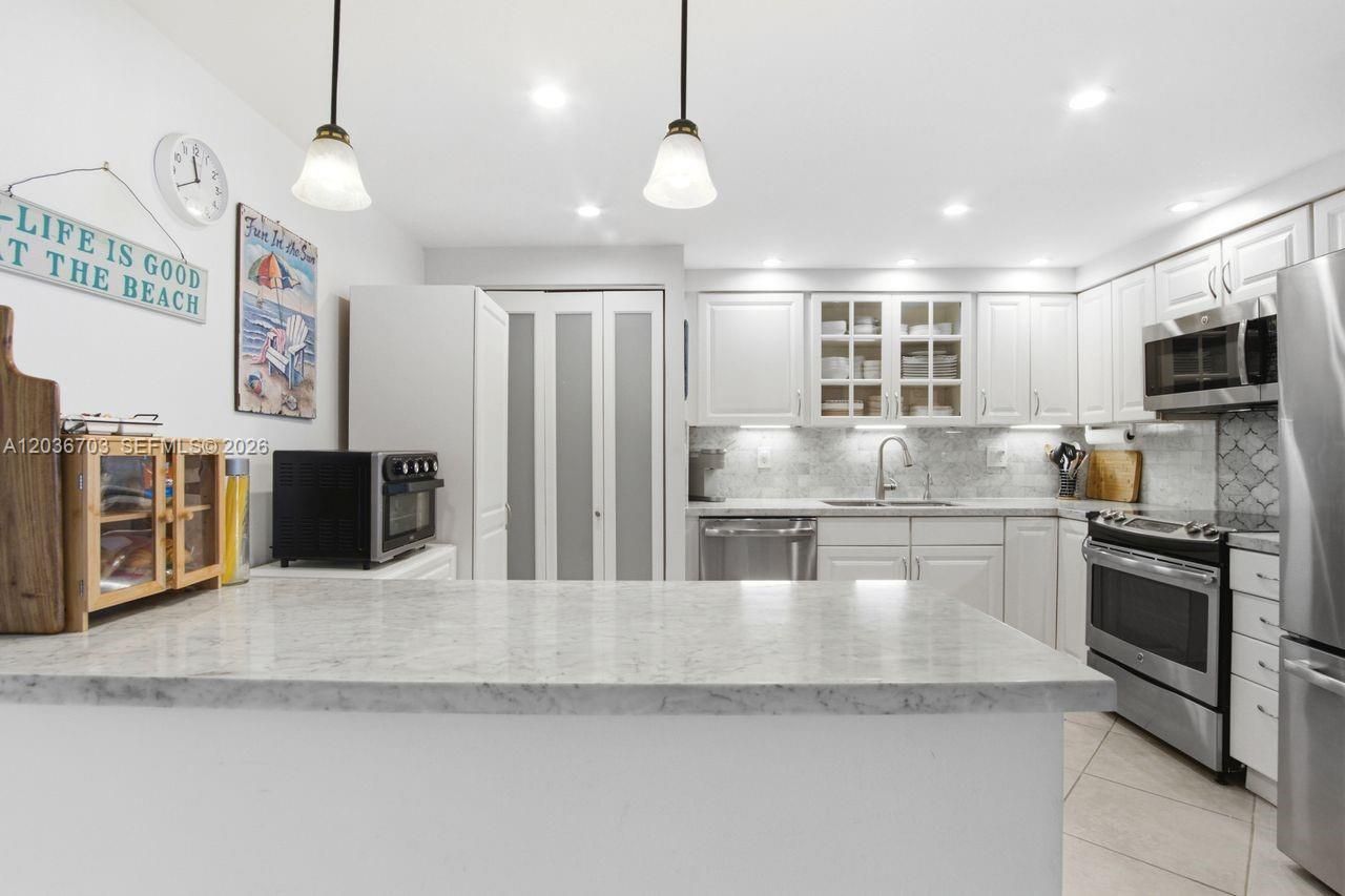 1401 S Ocean Dr, Unit 305, Hollywood, FL 33019 Photo