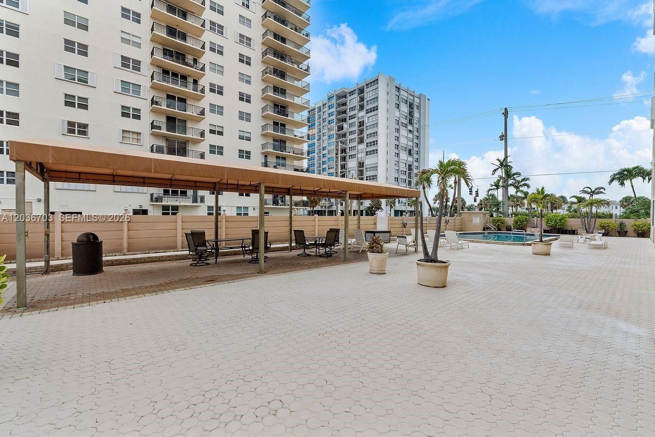 1401 S Ocean Dr, Unit 305, Hollywood, FL 33019 Photo