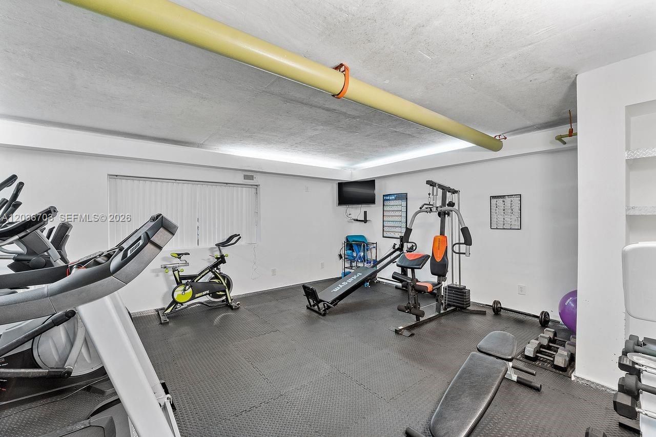 1401 S Ocean Dr, Unit 305, Hollywood, FL 33019 Photo