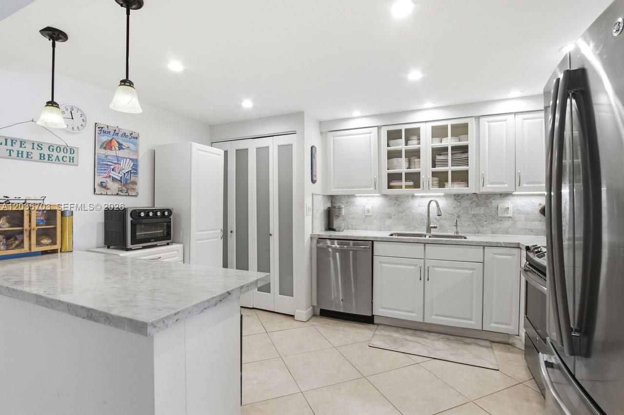 1401 S Ocean Dr, Unit 305, Hollywood, FL 33019 Photo