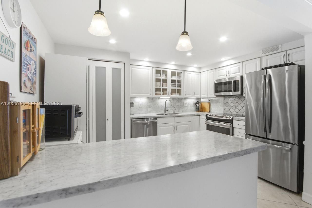 1401 S Ocean Dr, Unit 305, Hollywood, FL 33019 Photo