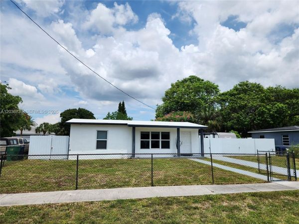 721 NW 33rd Ave , Lauderhill, FL 33311