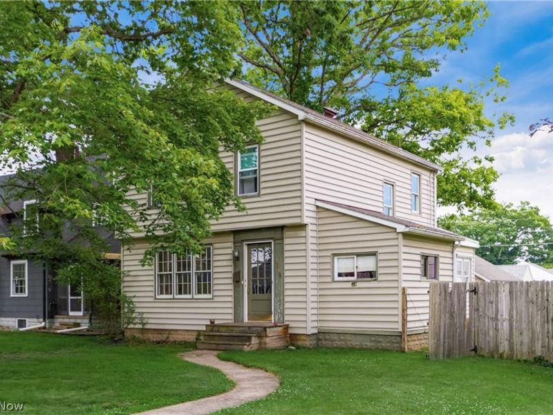 2016 Norwood Boulevard, Zanesville, OH 43701 Photo 2
