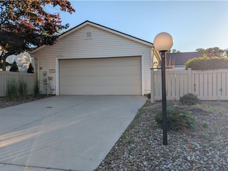 4842 Red Pine Way , North Ridgeville, OH 44039 Photo 23