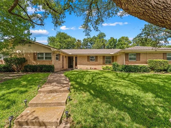 708 Topeka Drive , Woodway, TX 76712