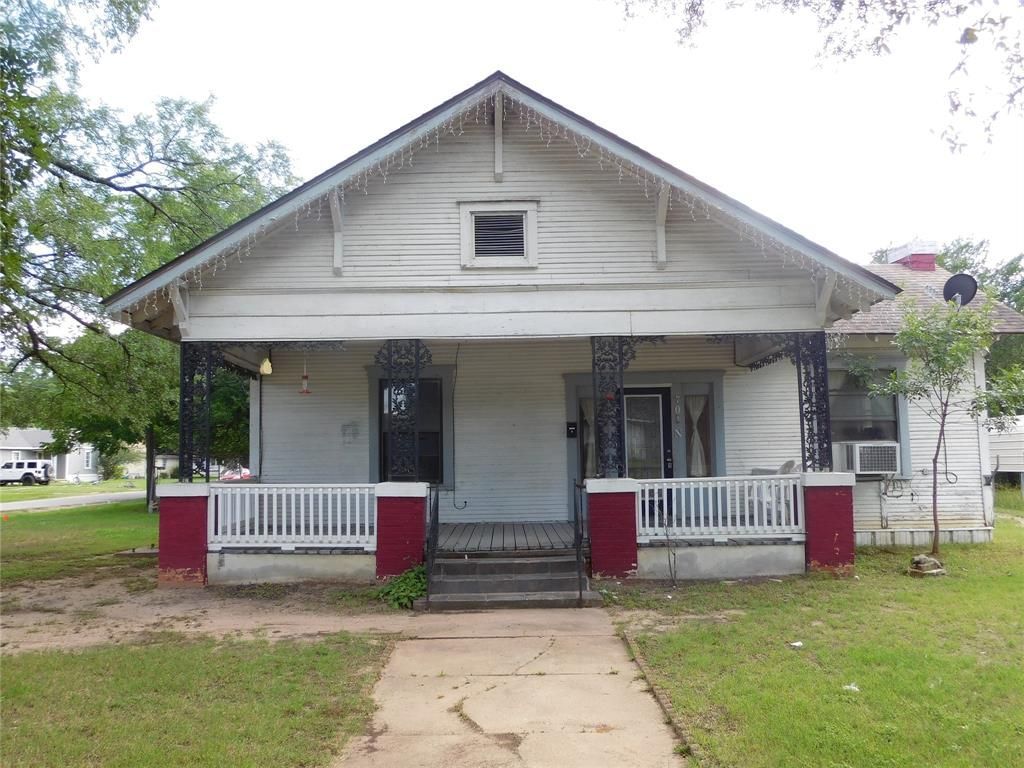 701 N Magnolia Avenue, Hubbard, TX 76648 Main Photo