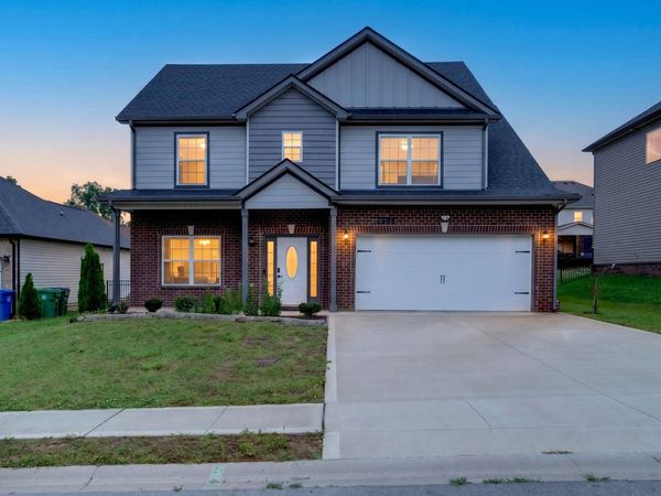 1489 Citadel DR, Clarksville, TN 37042