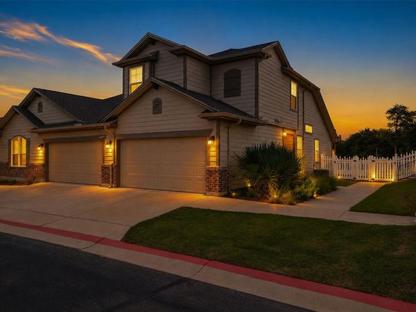1701 Logan DR, Unit 6, Round Rock, TX 78664