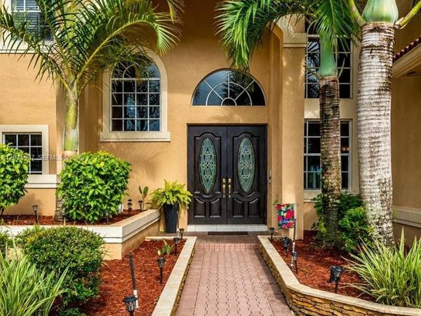 1333 SW 175th Way, Pembroke Pines, FL 33029