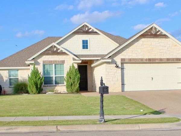 395 Cavitt Court , Robinson, TX 76706