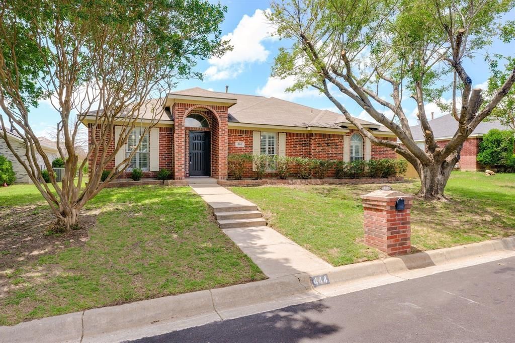 444 Dove Lane, Fort Worth, TX 76108 Main Photo