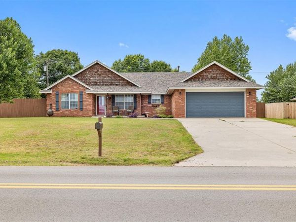 319 N Cimarron Road, Tuttle, OK 73089
