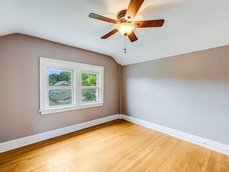 437 Samoht Ridge Road, Delhi Twp, OH 45238 Photo 18