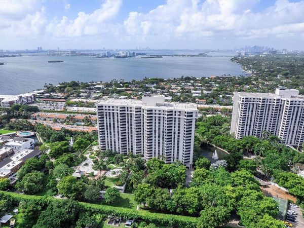 1000 Quayside Ter, Unit 411, Miami, FL 33138