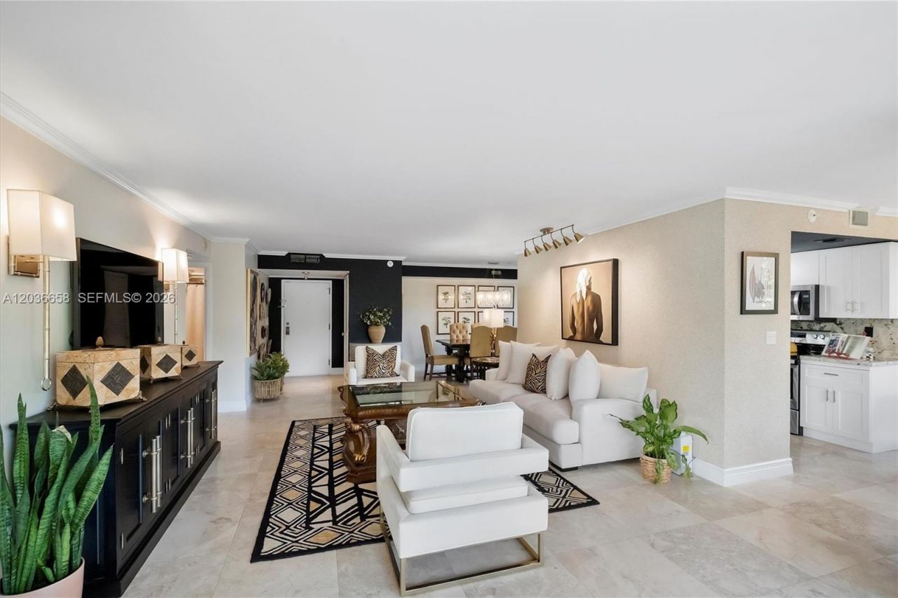 1000 Quayside Ter, Unit 411, Miami, FL 33138 Photo