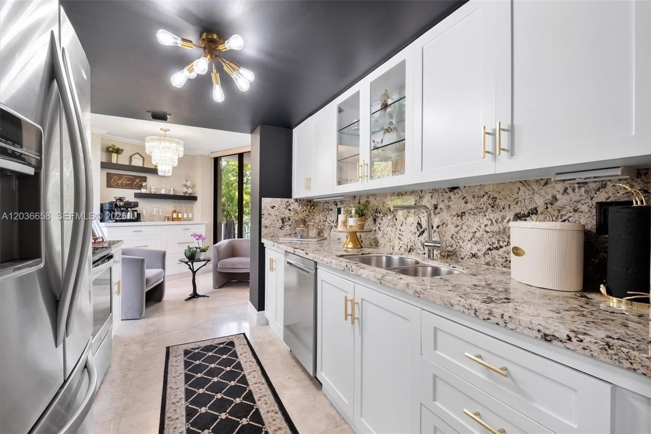 1000 Quayside Ter, Unit 411, Miami, FL 33138 Photo