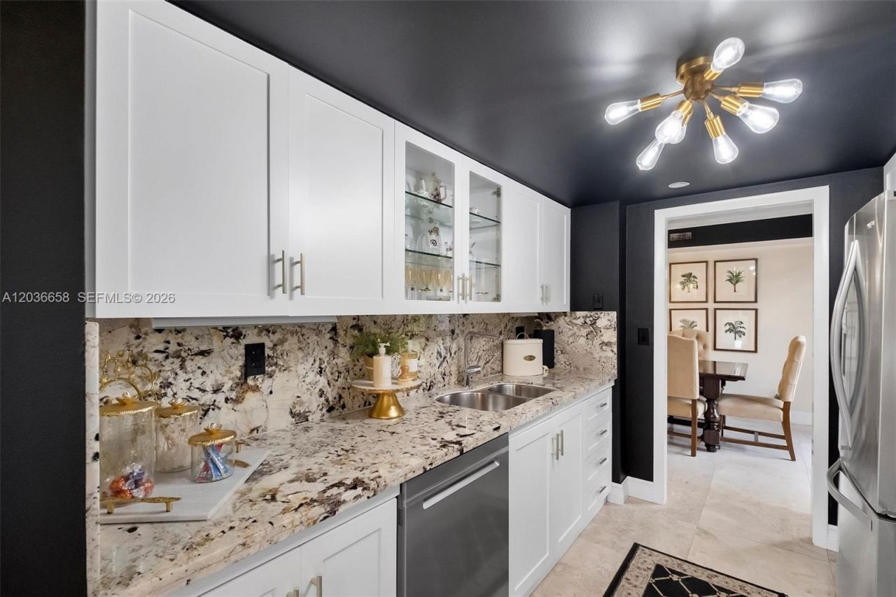 1000 Quayside Ter, Unit 411, Miami, FL 33138 Photo