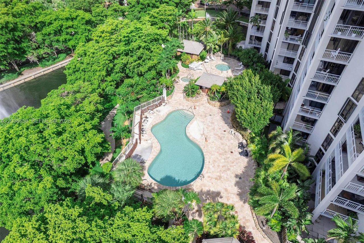 1000 Quayside Ter, Unit 411, Miami, FL 33138 Photo