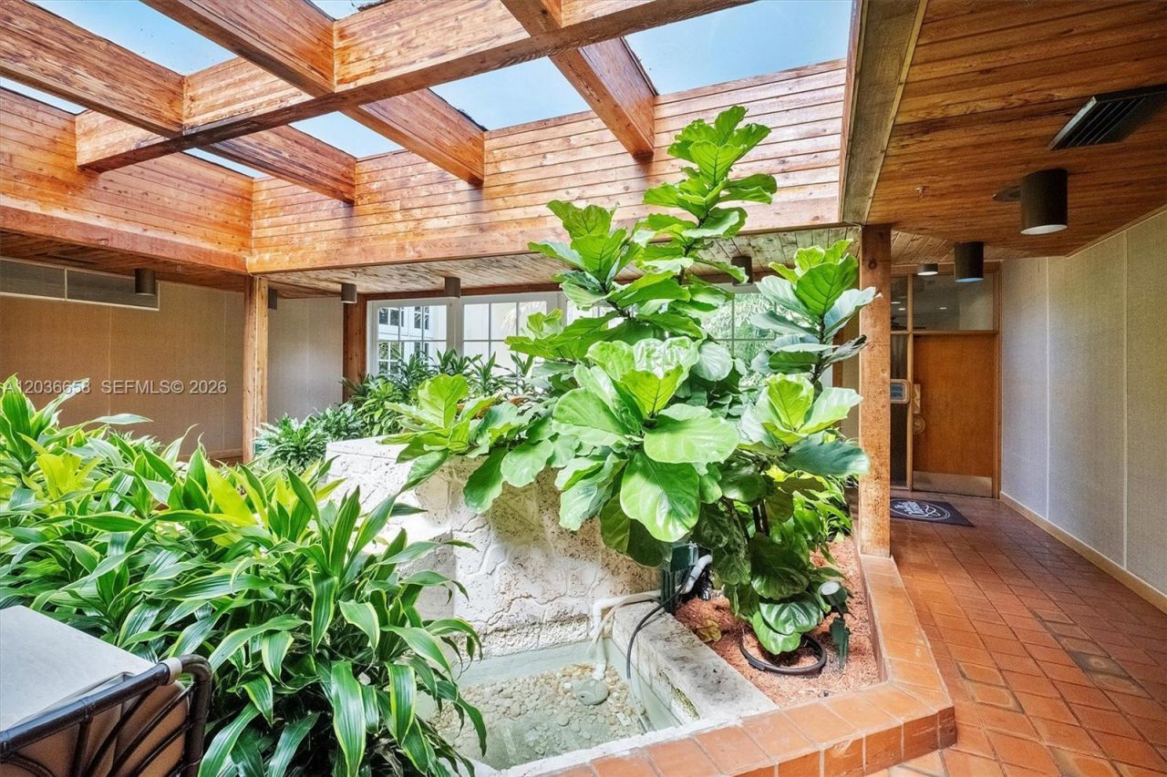 1000 Quayside Ter, Unit 411, Miami, FL 33138 Photo