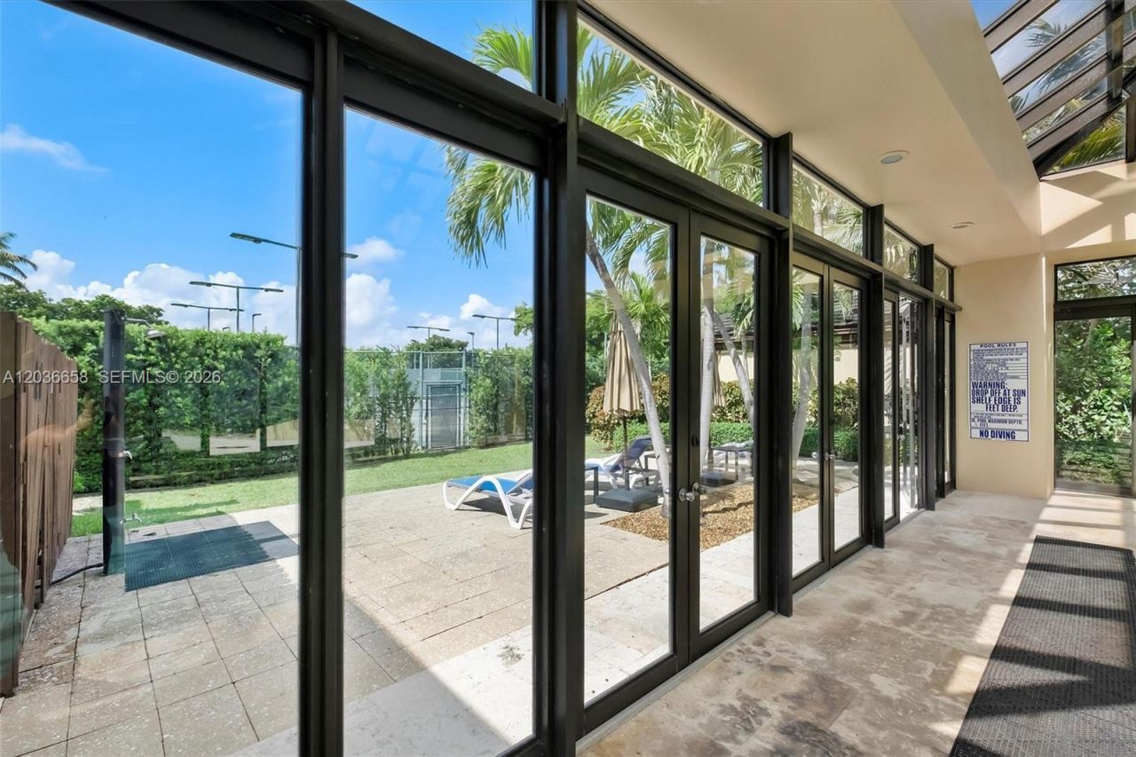 1000 Quayside Ter, Unit 411, Miami, FL 33138 Photo