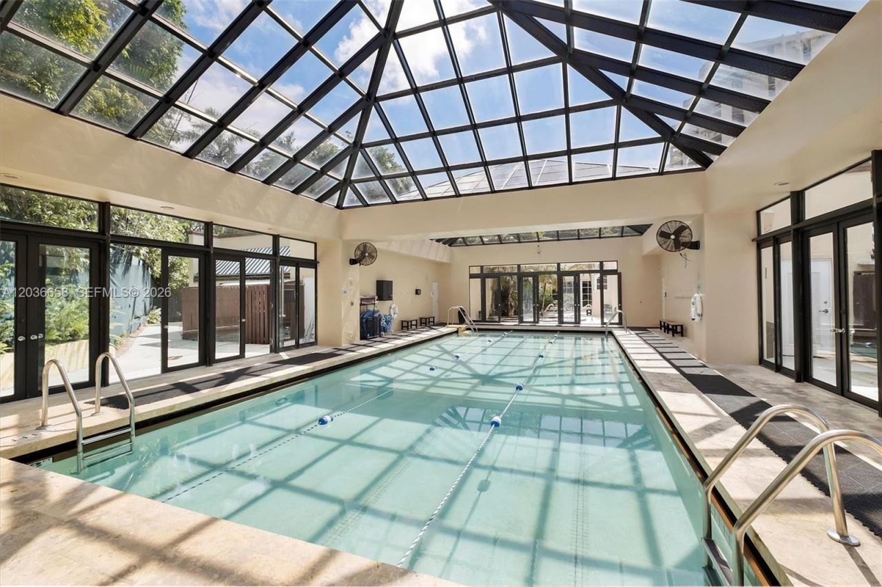 1000 Quayside Ter, Unit 411, Miami, FL 33138 Photo