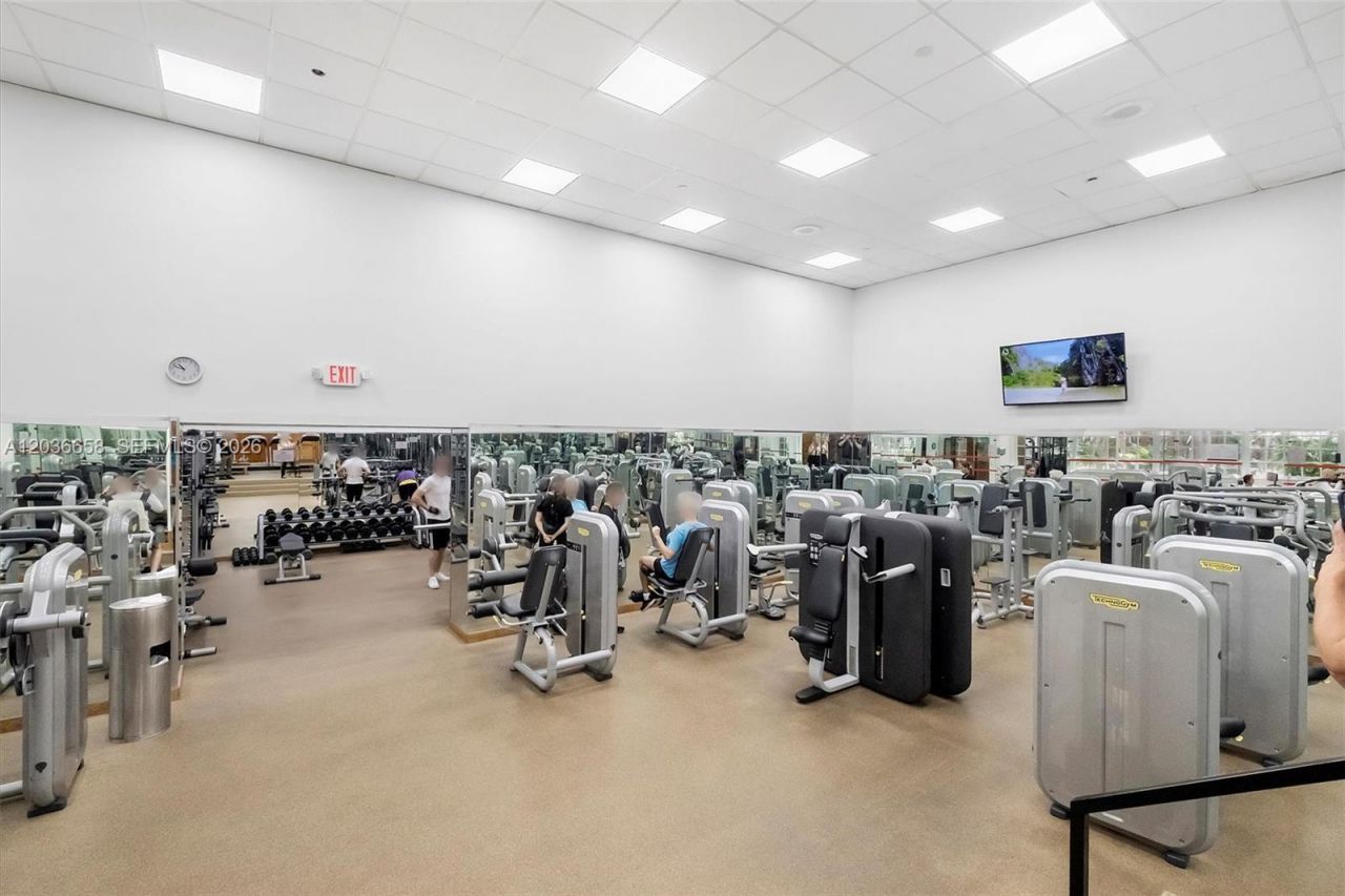 1000 Quayside Ter, Unit 411, Miami, FL 33138 Photo
