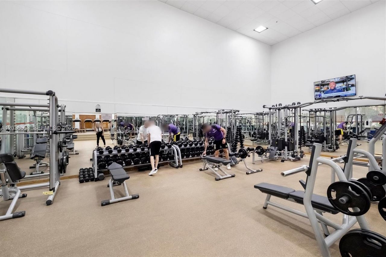 1000 Quayside Ter, Unit 411, Miami, FL 33138 Photo