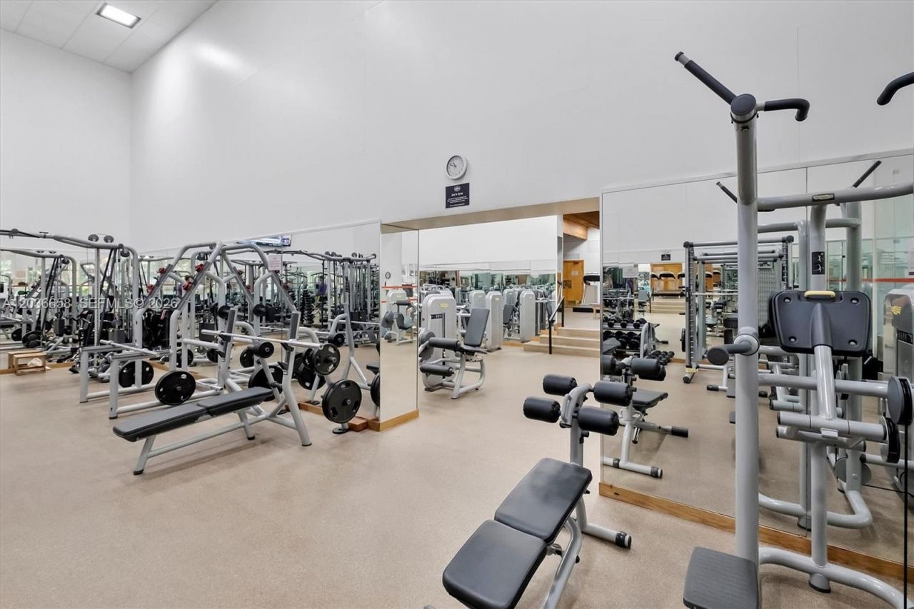 1000 Quayside Ter, Unit 411, Miami, FL 33138 Photo