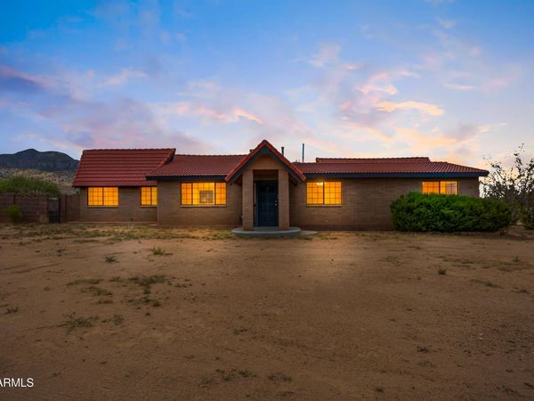 6730 S Calle De La Cereza Lane, Hereford, AZ 85615
