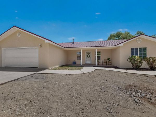 6 King Court , Los Lunas, NM 87031