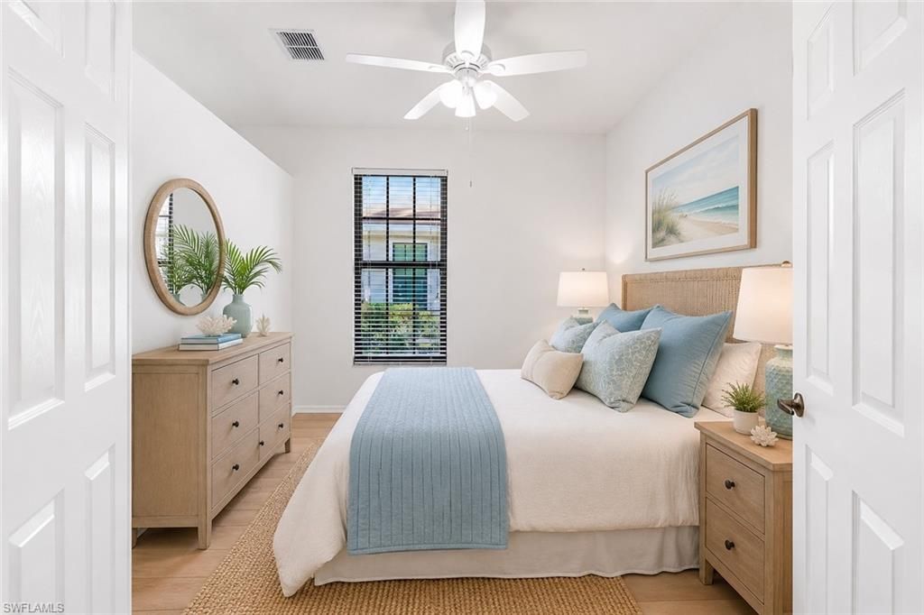 7550 Meadow Lakes Dr, Unit 4701, Naples, FL 34104 Photo