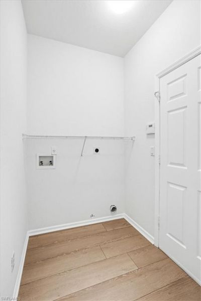 7550 Meadow Lakes Dr, Unit 4701, Naples, FL 34104 Photo