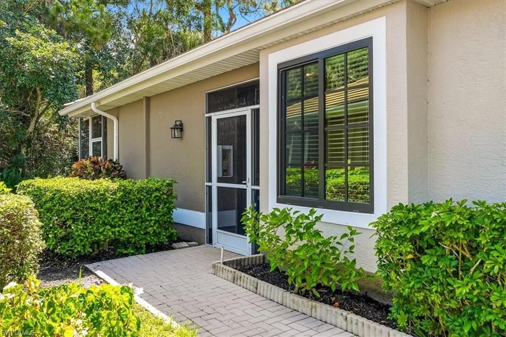 7550 Meadow Lakes Dr, Unit 4701, Naples, FL 34104 Photo