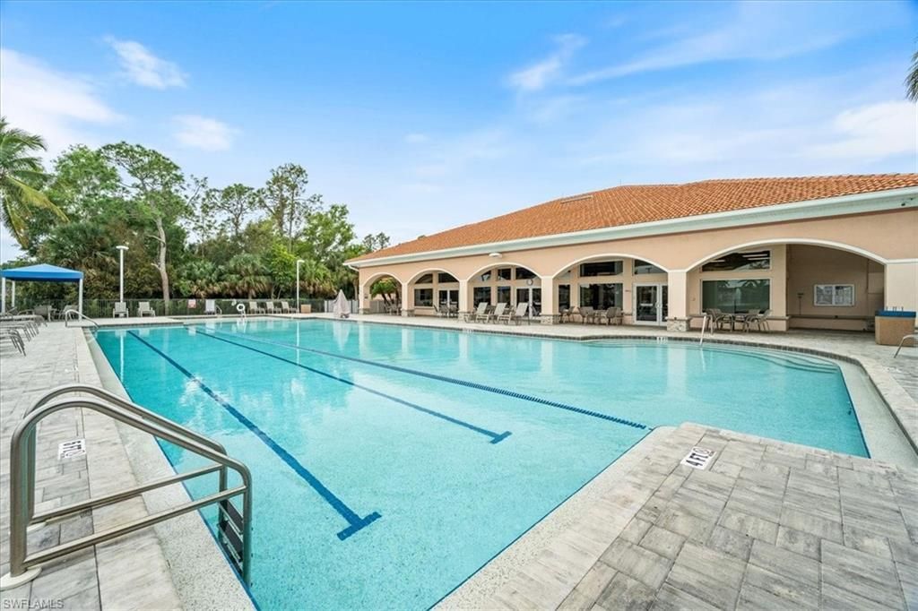 7550 Meadow Lakes Dr, Unit 4701, Naples, FL 34104 Photo