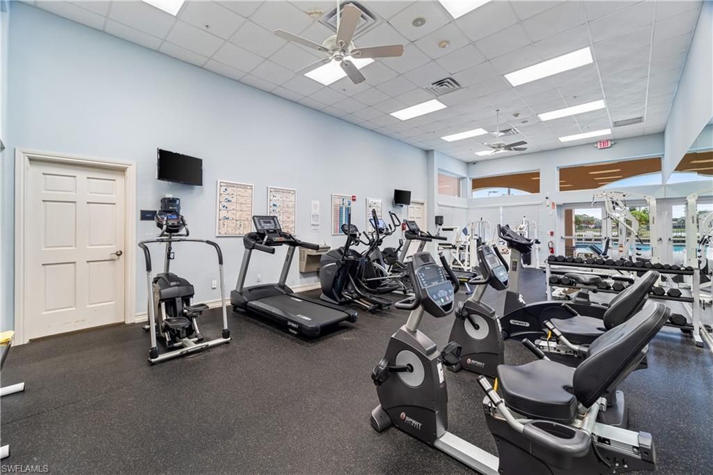 7550 Meadow Lakes Dr, Unit 4701, Naples, FL 34104 Photo