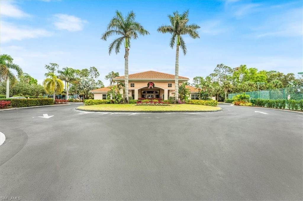 7550 Meadow Lakes Dr, Unit 4701, Naples, FL 34104 Photo