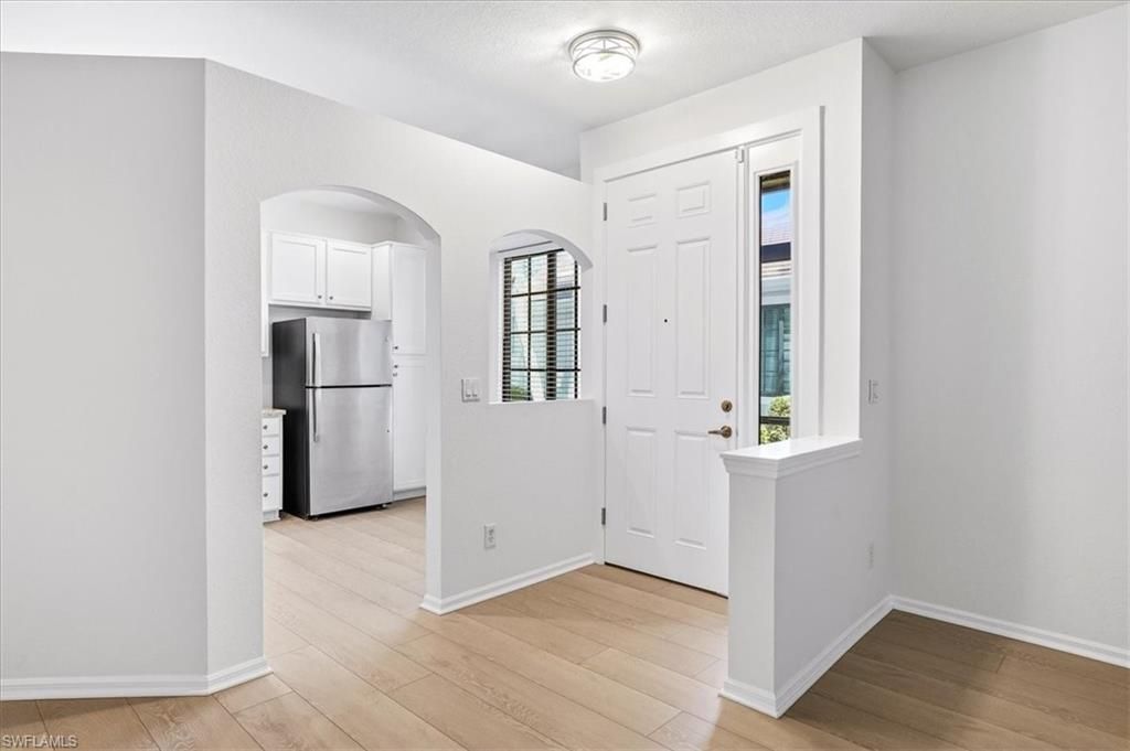 7550 Meadow Lakes Dr, Unit 4701, Naples, FL 34104 Photo
